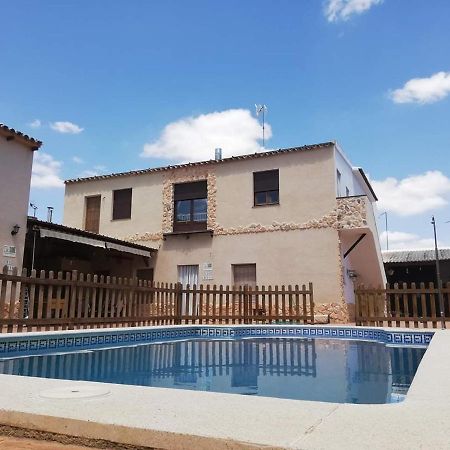 Casa Rural La Quinteria De Sancho Piscina Para Tres Apartamentos Argamasilla de Alba Екстериор снимка